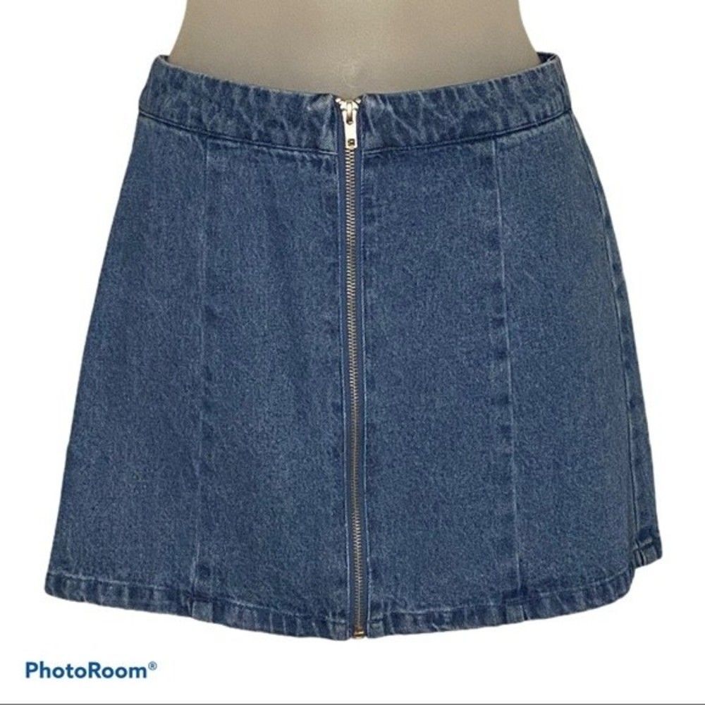 Forever 21 Mini Jean Zipper Skirt Size S